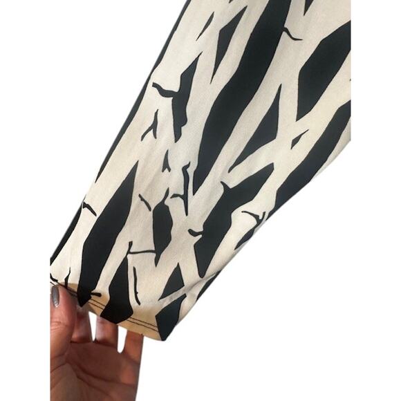 Laundry by Design Black White Abstract Wrap Style Belted Dress Women Sz M - Picture 5 of 9